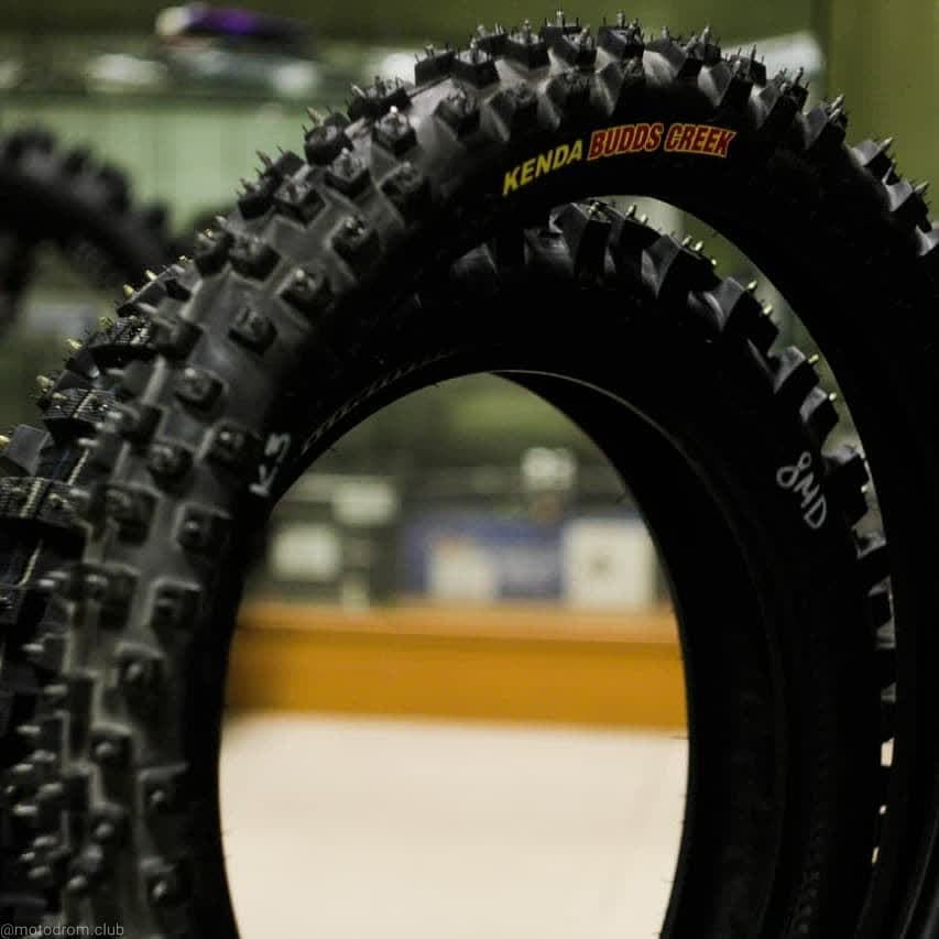 Шипованные мотошины KENDA. Бывают?